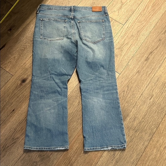 J CREW 9” Billie Demi crop boot crop jeans, size 31 - Picture 5 of 6